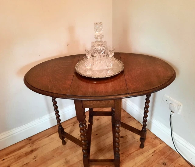 Antique Solid English Oak Oval Barley Twist Drop Leaf Gate Leg Tea Table