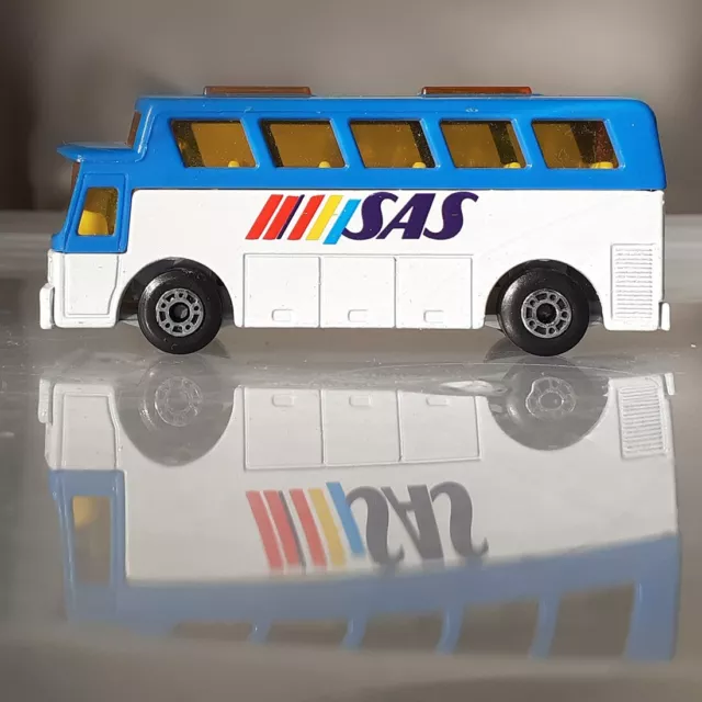 1977 Matchbox Superfast 65 - Airport Coach -  Sas  Scandanavian Airlines System 2