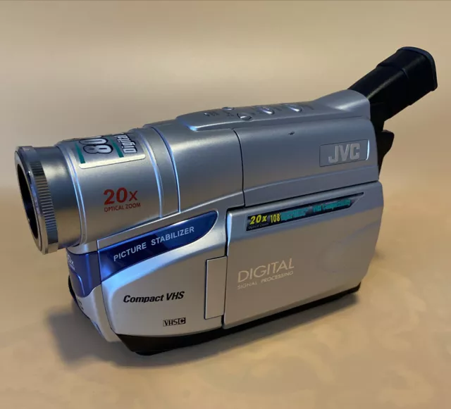 JVC GR-AXM18U Compact VHS Camcorder (SILVER) UNTESTED No Battery