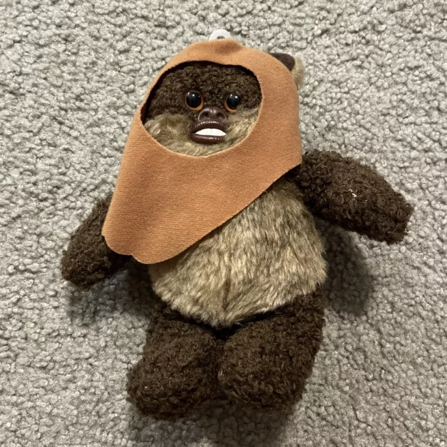 Star Wars Buddies Ewok Wicket Plush 7.5 Inch Year 1997 Kenner Plastic Face!