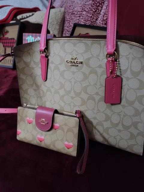 Coach C4075 Tatum Carryall Tote Light Khaki Hot Pink &Matching Tech Phone Wallet