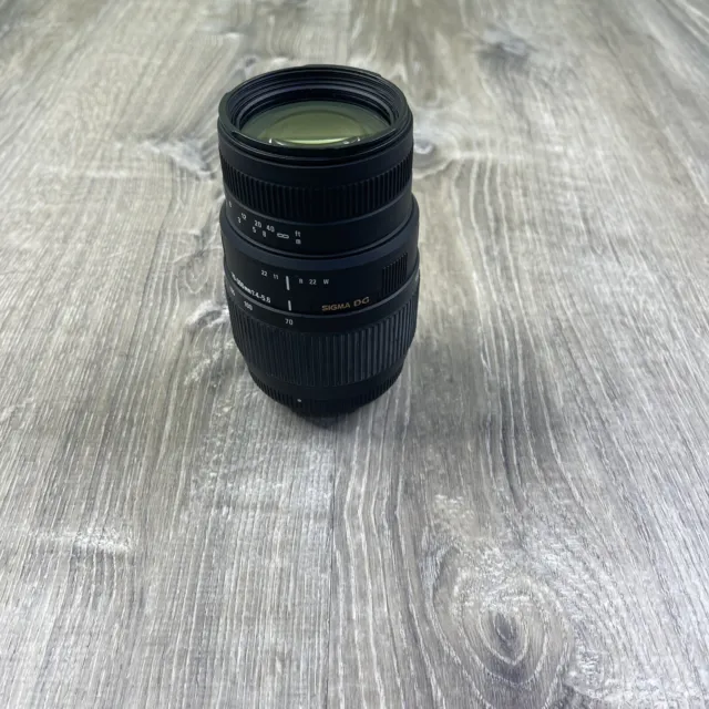 Lente Sigma DG 70-300 mm 1:4-5,6 para cámara réflex digital Nikon AF *BUENA/PROBADA*