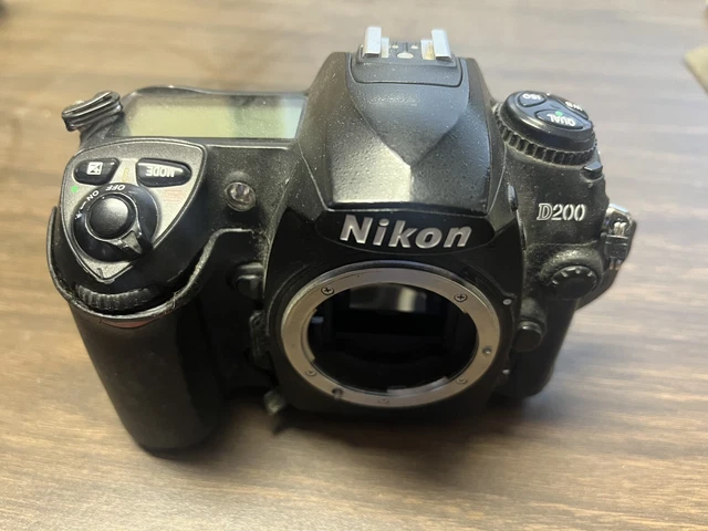 For parts only - Nikon D200 10.2 MP Digital SLR Camera (Body Only) - sold as is 2