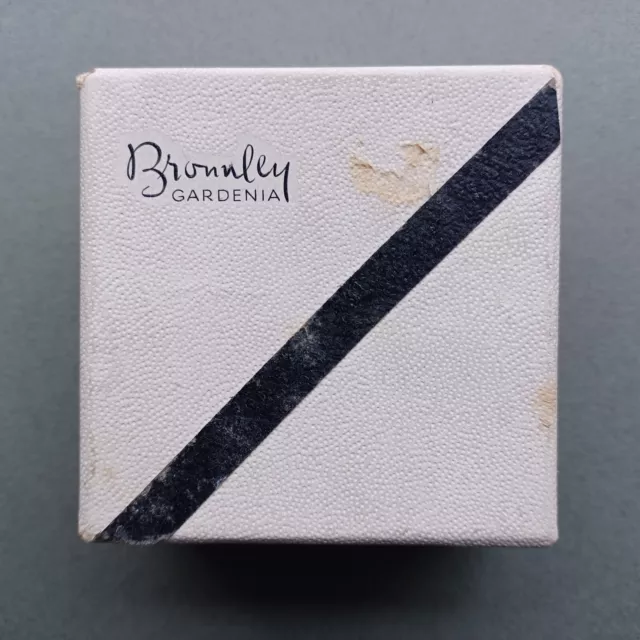 C1950s UNOPENED BOX OF BRONNLEY GARDENIA FACE POWDER "ROSE RACHEL" SHADE