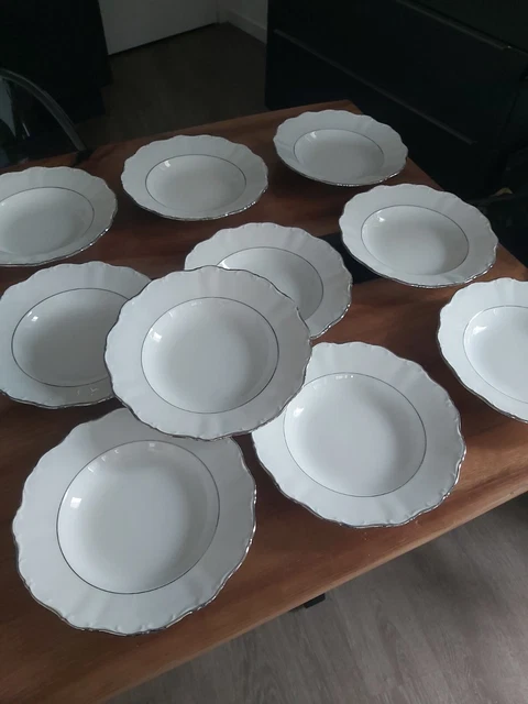 Lot de quatre assiettes creuses - Ironstone TableWare Underglaze