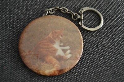Vintage 9 LIVES CAT Photo KITTY KEY CHAIN Round Advertising Cat Food 2" Dia.