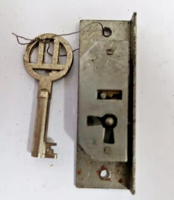 Möbel Einbauschloss Antik m. Schlüssel Möbelschloss Kommode Dornmaß 10 mm links