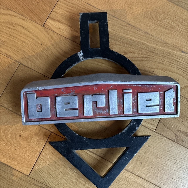 Pin's Ferrari – Logo émaillé, Insigne Voiture F1, Vintage, Occasion