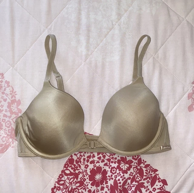 https://www.picclickimg.com/UzoAAOSwBMxguQ5G/Calvin-Klein-Front-Close-Convertible-Nude-Bra-34B.webp