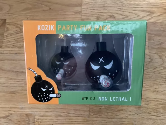 Toy2r FRANK KOZIK PARTY FUN PACK SMOKIN BOMB Kidrobot LABBIT MONGERS