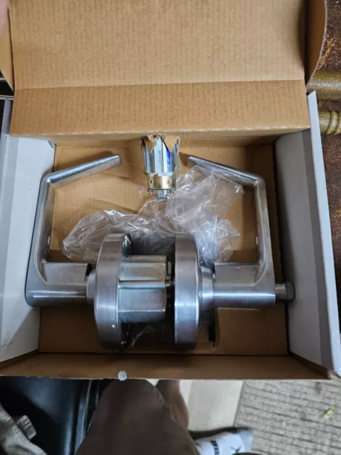 Schlage Commercial Entrance Lever, Keyed Schlage C, Comes with 2 keys. 