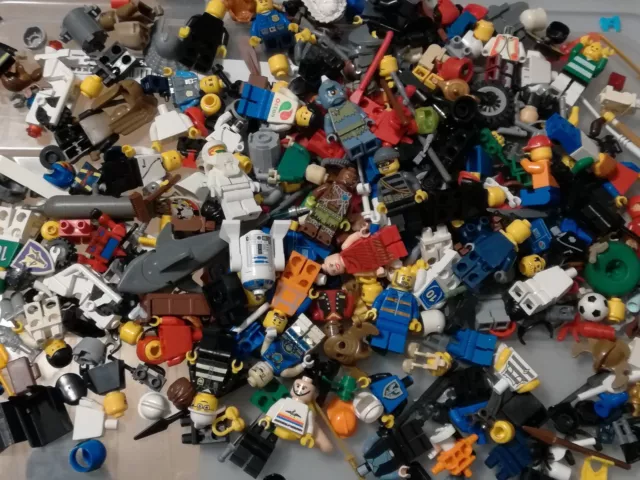 Lego Lotto Minifigures 12+24, 12 Personaggi Misti E 24 Accessori Vari Lotti