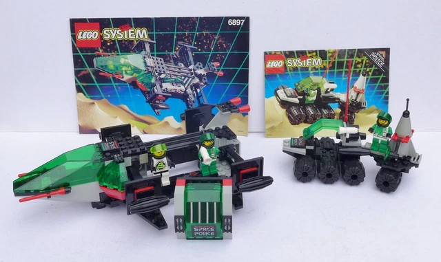 DUE SET VINTAGE classici LEGO Space Police con istruzioni e