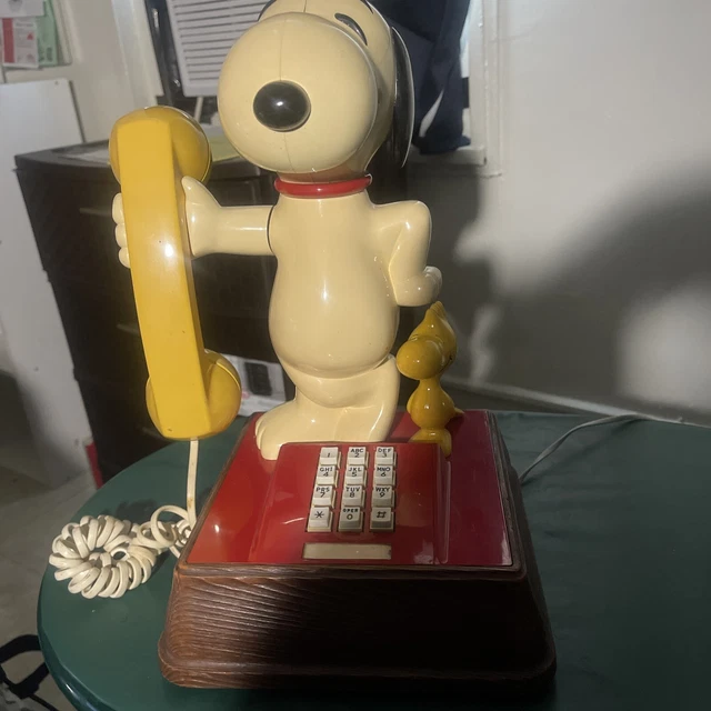 The Snoopy And Woodstock Rotary Phone Working 1976