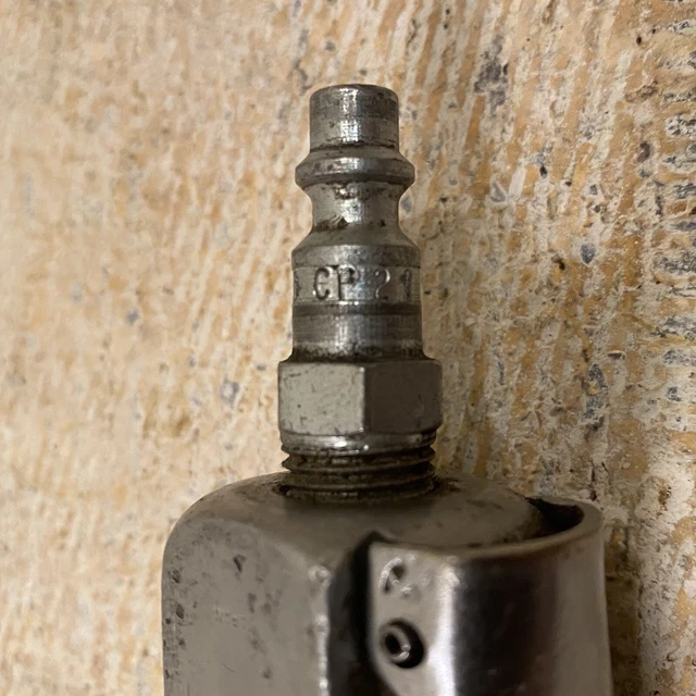 CP Chicago Pneumatic 3/8 in. drive air ratchet wrench (B67) 9