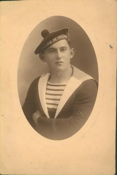 Foto Französischer Soldat in Uniform, Seemann, Matrose, Portrait - 10935003