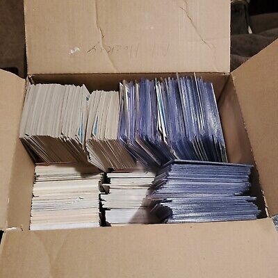 Vintage Hockey Cards lot, over 1,100 cards, 100+ in cases