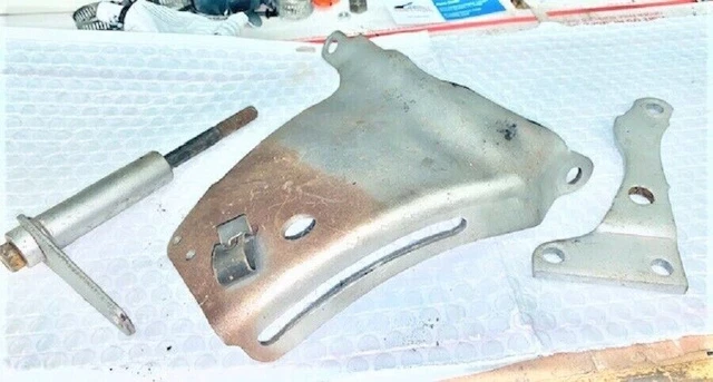 1969 Z28 302 camaro 69 first design 327,302,350 alternator brackets GM Original 1969 Z28 302 camaro 69 first design 327,302,350 alternator brackets GM Original