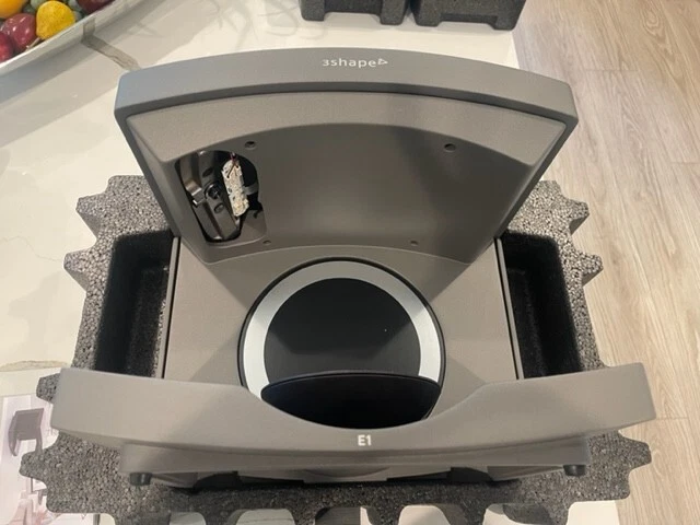 3 Shape dental scanner E1 (PC not included) with impression scanning module