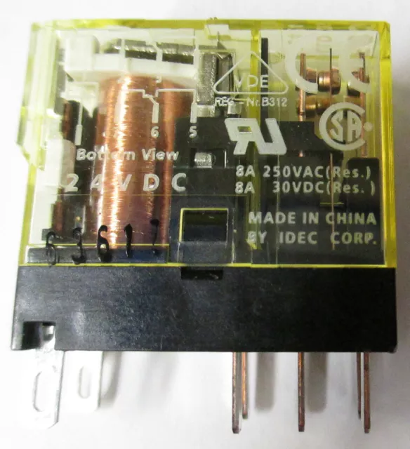 IDEC RJ2S-CLD D24 Ice Cube Relay