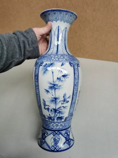 Beau Vase en Porcelaine de Chine ou japon