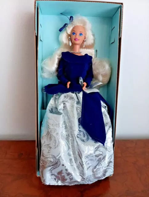 Barbie Winter Prinzessin 1995 Limitierte Ausgabe AVON Mattel 15571 Original NEU
