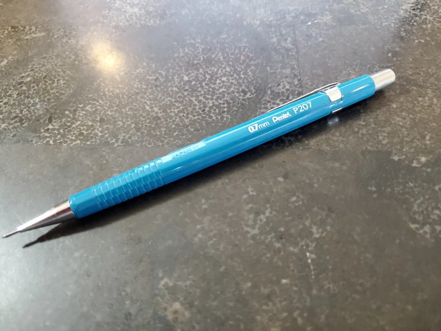 Pentel P207-C Lot De 6 Crayons à Papier Mécanique Automatique P200 Bleu 0,7 Mm
