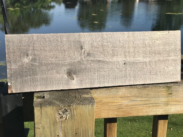 4 - 24" Pieces Weathered Barn Wood Fence Boards Reclaimed Old Board Planks 3/4"