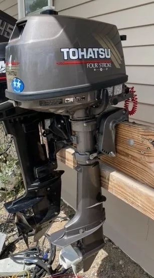 2005 Tohatsu 4 HP 4 stroke Outboard Motor Pull Start Runs Great