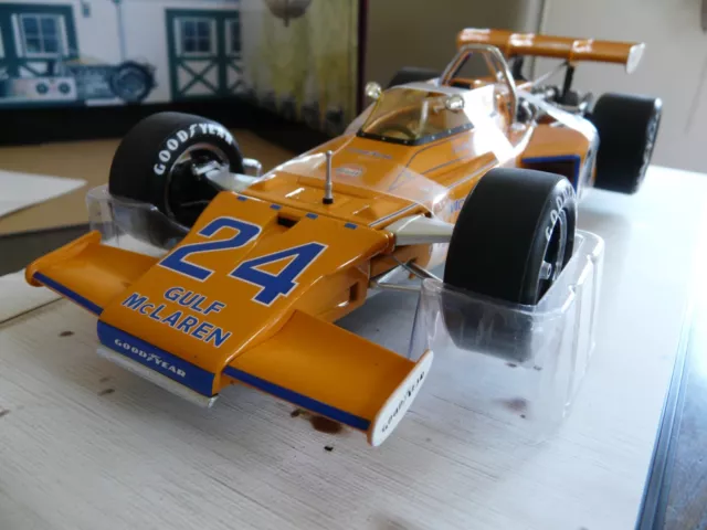 Voiture Mc Laren M16 B 500 miles d'Indianapolis 1972 au 1/18 ème neuve en boîte 2