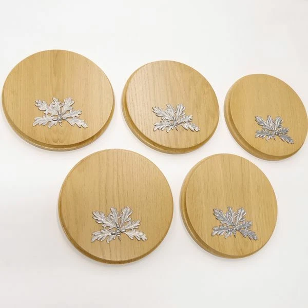 5 Pieza Placa de Jabalí Redondo Roble Claro Af 17 CM Con Hoja de Roble 6 Hojas