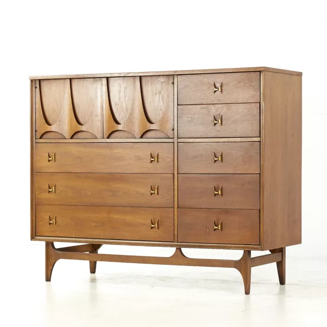 Broyhill Brasilia Mid Century Walnut Magna Dresser 3