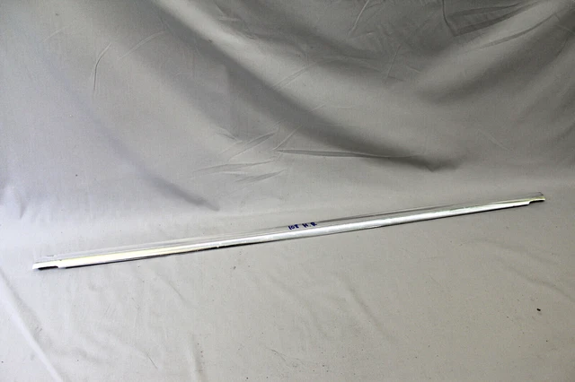 Barre De Fenêtre Chromée Droite Pour Mercedes W111 - Pièce Occasion Référence 080617-14