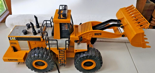 SHINSEI; CATERPILLAR 992C LOADER SUR ROUES; Ref 1722; Neuf/boite - UK