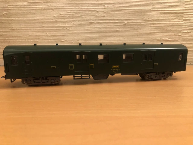 Fourgon SNCF FINDUS HO Hornby 7131 - Échelle HO - Excellent État
