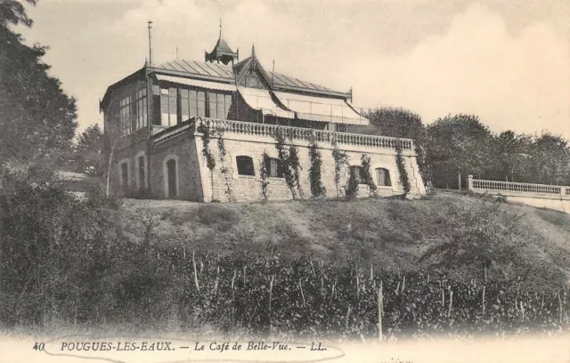 POUGUES-les-EAUX - le café de BELLE-VUE