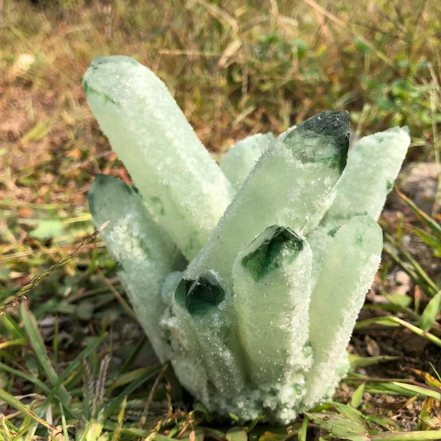 500g New Find Green Phantom Quartz Crystal Cluster Mineral Specimen Healing C118