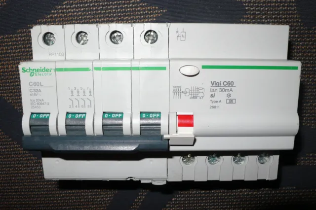DISJONCTEUR DIFFERENTIEL TETRA 4P 32A 30mA TYPE A,SI SCHNEIDER ELECTRIC 32AMPERE 3