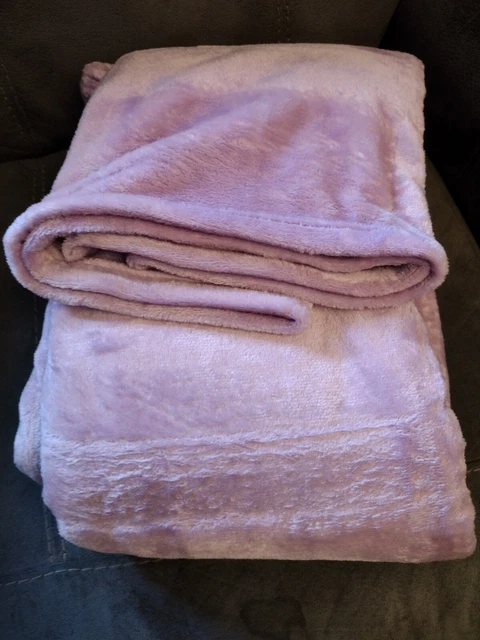 Bedsure Get Cozy, Fleece Blanket, Size Twin, 60x80in, Lavender.