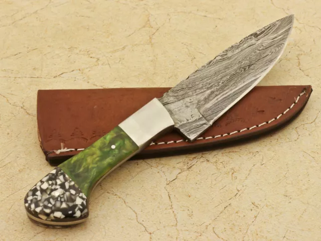 Custom Hand Forged Damascus Custom Resin Skinning Hunting Camping Knife/Steel Bo