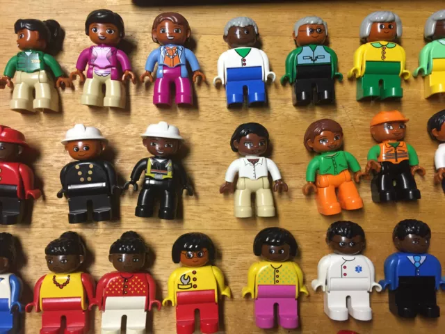 1 LEGO DUPLO figure people mom dad girl boy family African grandma