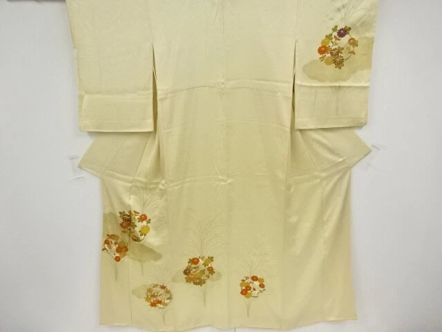 42373# Japanese Kimono / Antique Kimono / Embroidery / Flower Roundel
