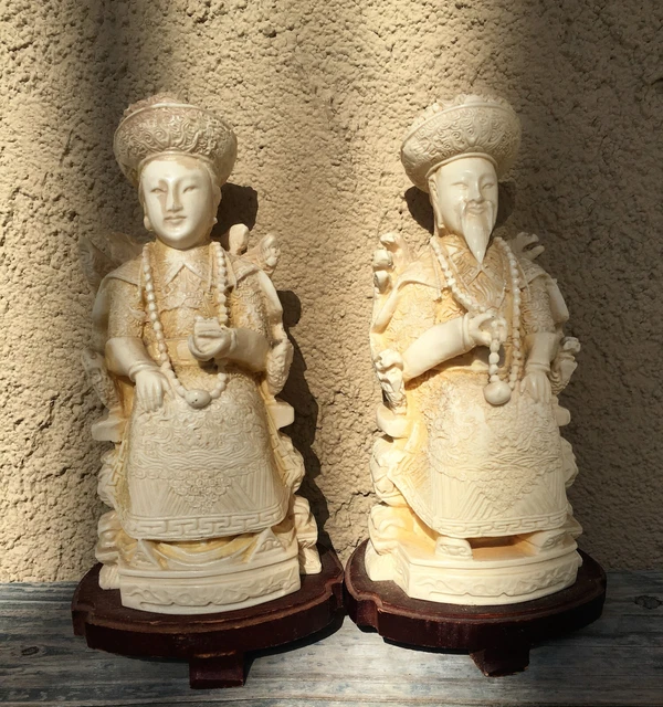 CHINESE EMPEROR AND EMPERESS VINTAGE CARVED RESIN FIGURINES STATUES on WOOD BASE