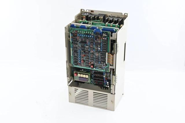 Yaskawa Transistor Inverter CIMR-MT III-7.5K ( 71626-327<1 )
