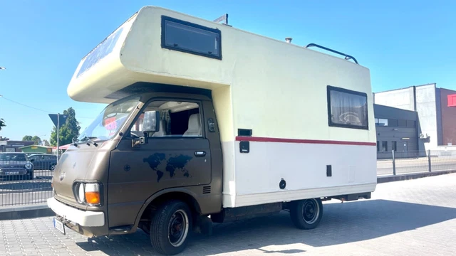 Toyota Wohnmobil 1,6L erst 127.000km Camper Van Caravan