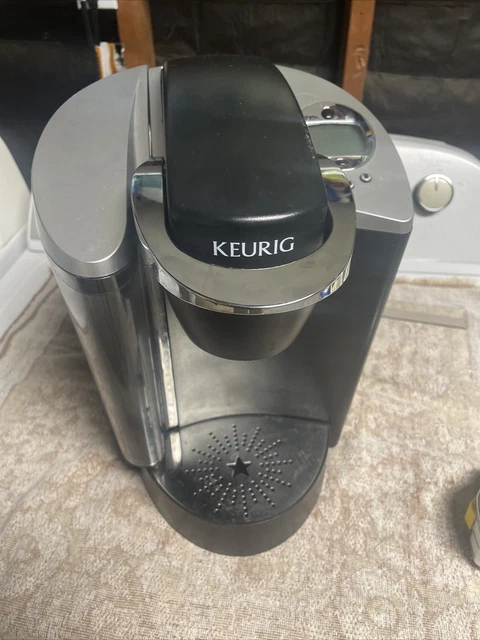 Keurig K60 Single Cup Brewing System Coffee Maker K-cups Silver Working Tested