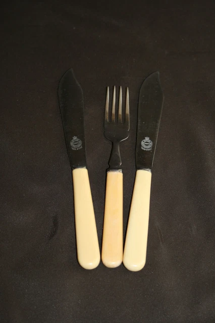Ancien Ensemble Couteau Et Fourchette à Découpe HUSSER Strasbourg - Corne Blonde Et Inox - Années 50/60