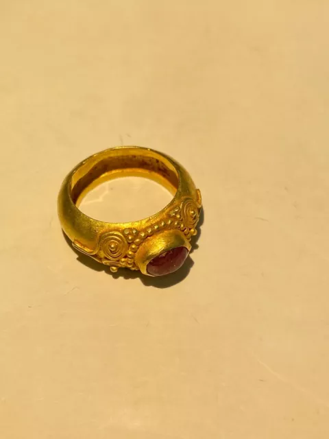 Ancient Gold ring from south east Asia with beautiful Ruby light stone 5