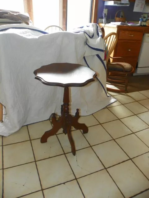 Solid Walnut Carved Lamp Table / End Table  (ET309)