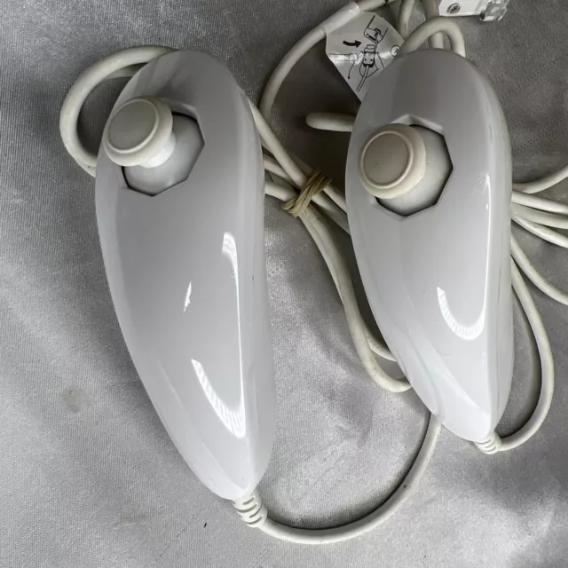Wii Nintendo Nunchuk Lot White USED